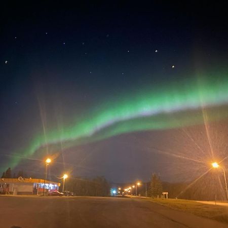 Glacier View Inn Хейнс-Джанкшен Экстерьер фото