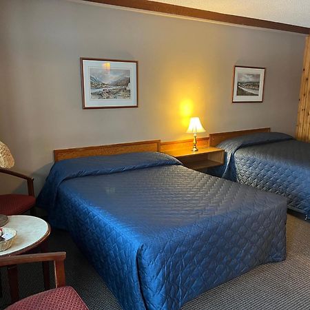 Glacier View Inn Хейнс-Джанкшен Экстерьер фото