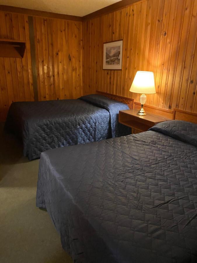 Glacier View Inn Хейнс-Джанкшен Экстерьер фото